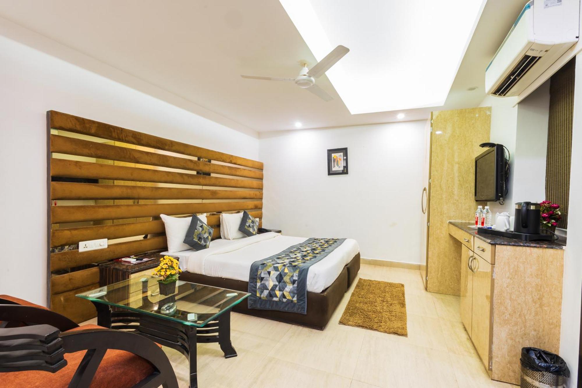 Hotel The Gold Inn - Karol Bagh Delhi Экстерьер фото