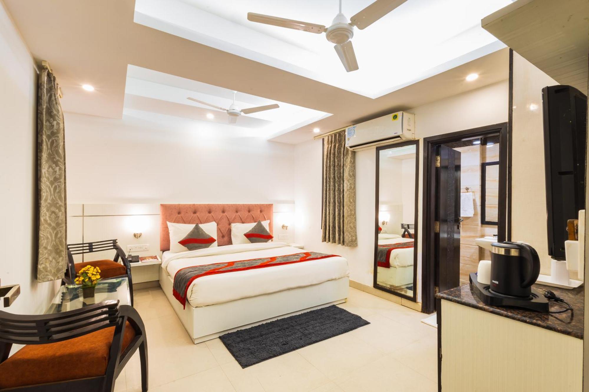 Hotel The Gold Inn - Karol Bagh Delhi Экстерьер фото