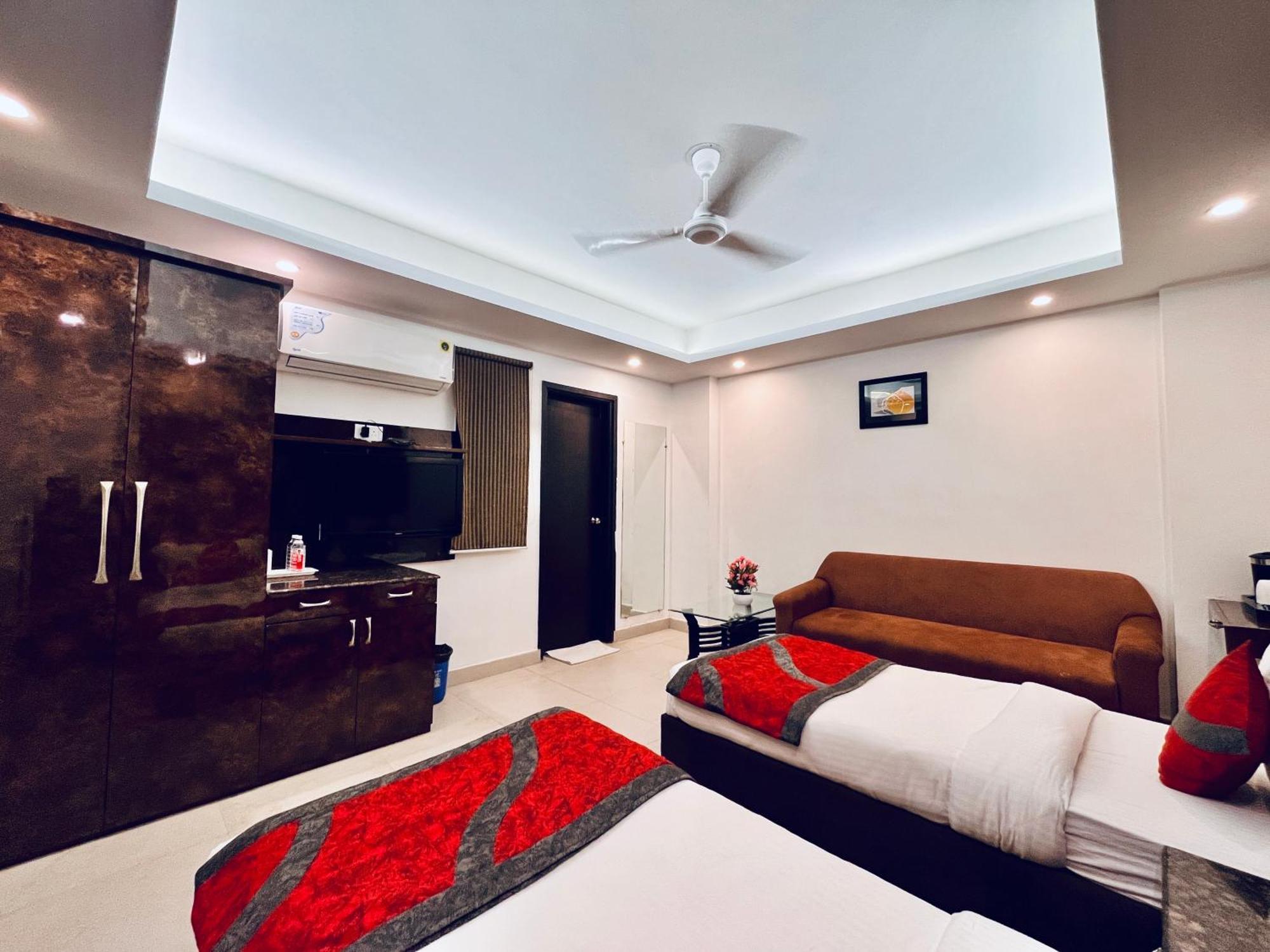 Hotel The Gold Inn - Karol Bagh Delhi Экстерьер фото