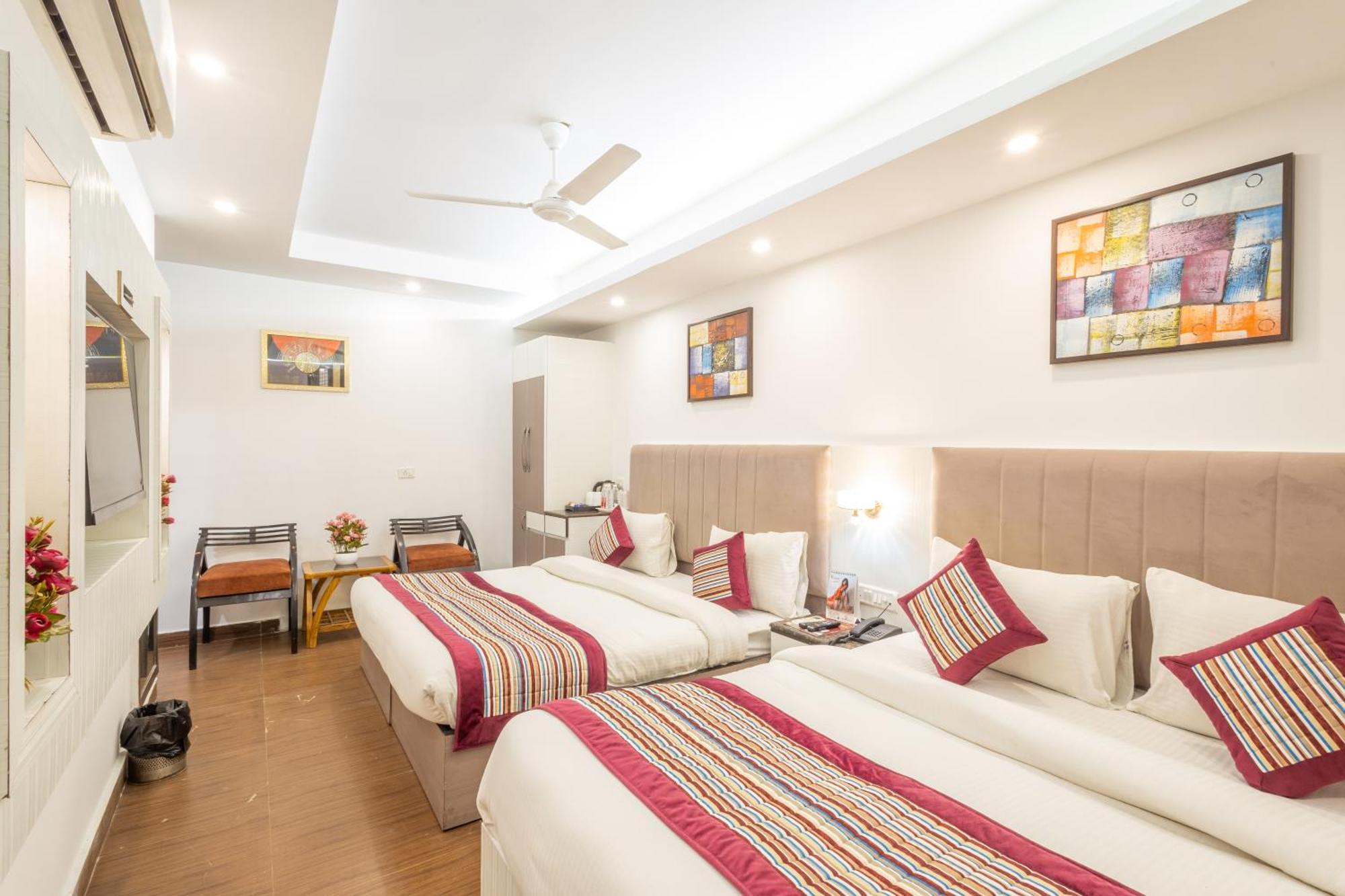 Hotel The Gold Inn - Karol Bagh Delhi Экстерьер фото